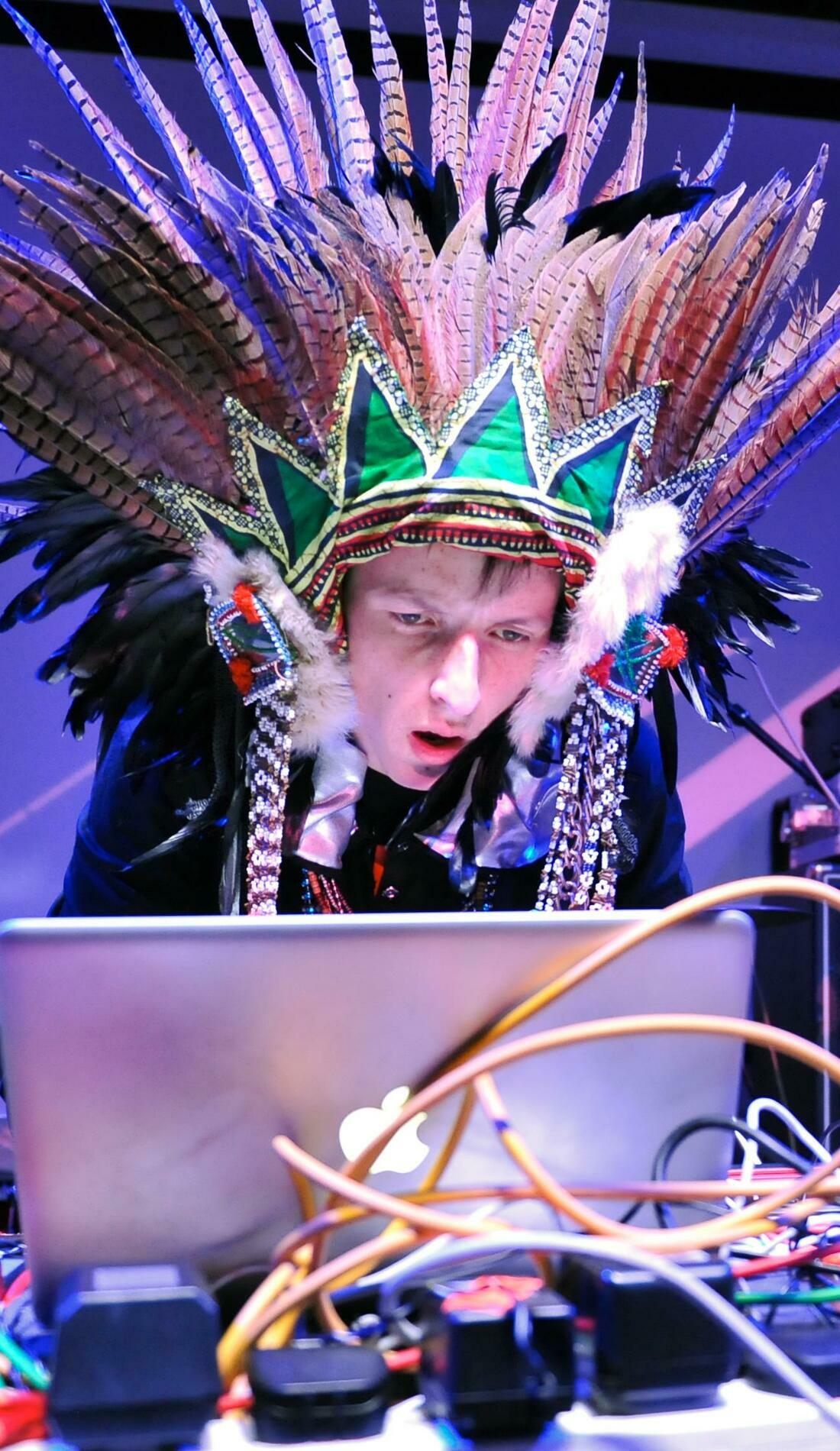 A Totally Enormous Extinct Dinosaurs live event