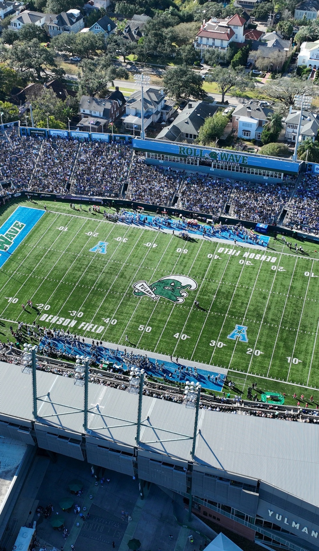A Tulane Green Wave Football live event