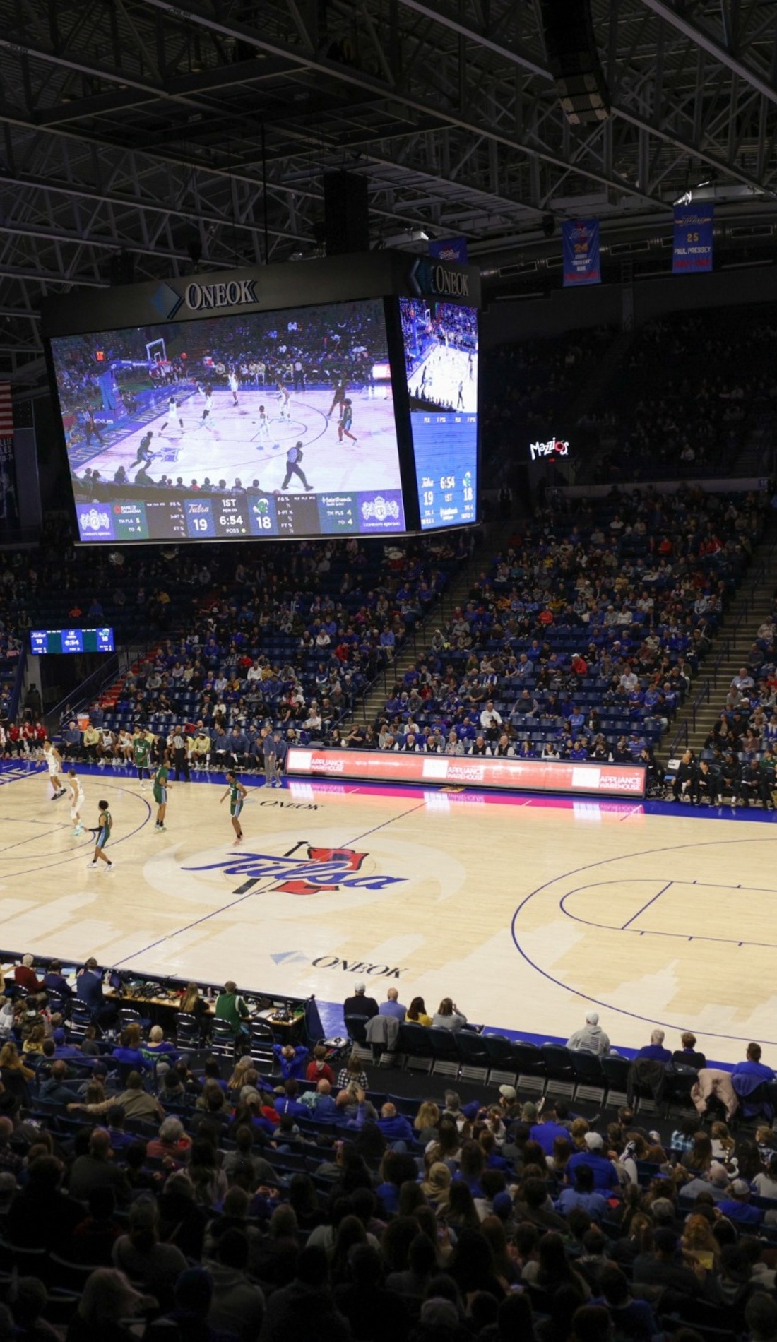 A Tulsa Golden Hurricane Basketball live event