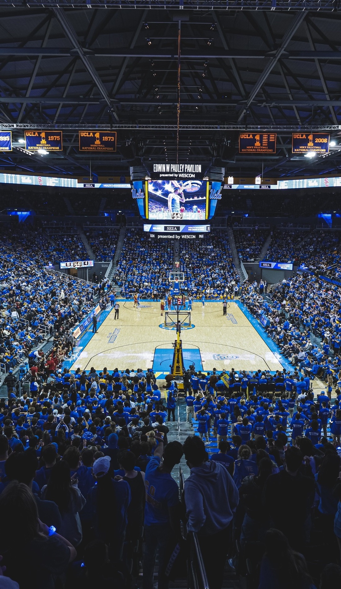 A UCLA Bruins Basketball live event