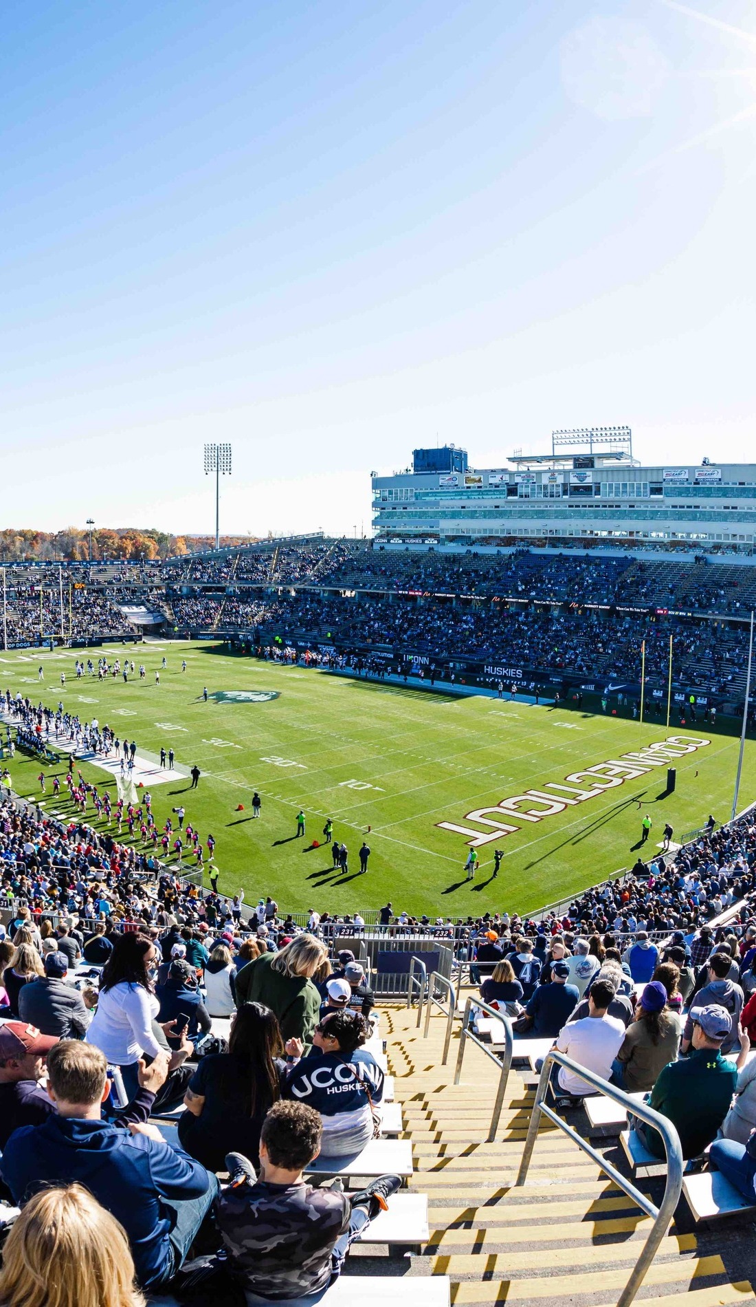 A UConn Huskies Football live event