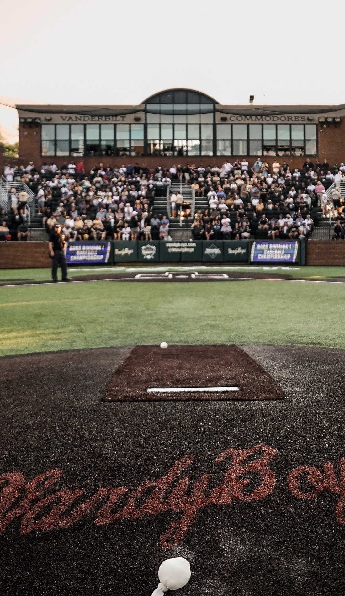 A Vanderbilt Commodores Baseball live event