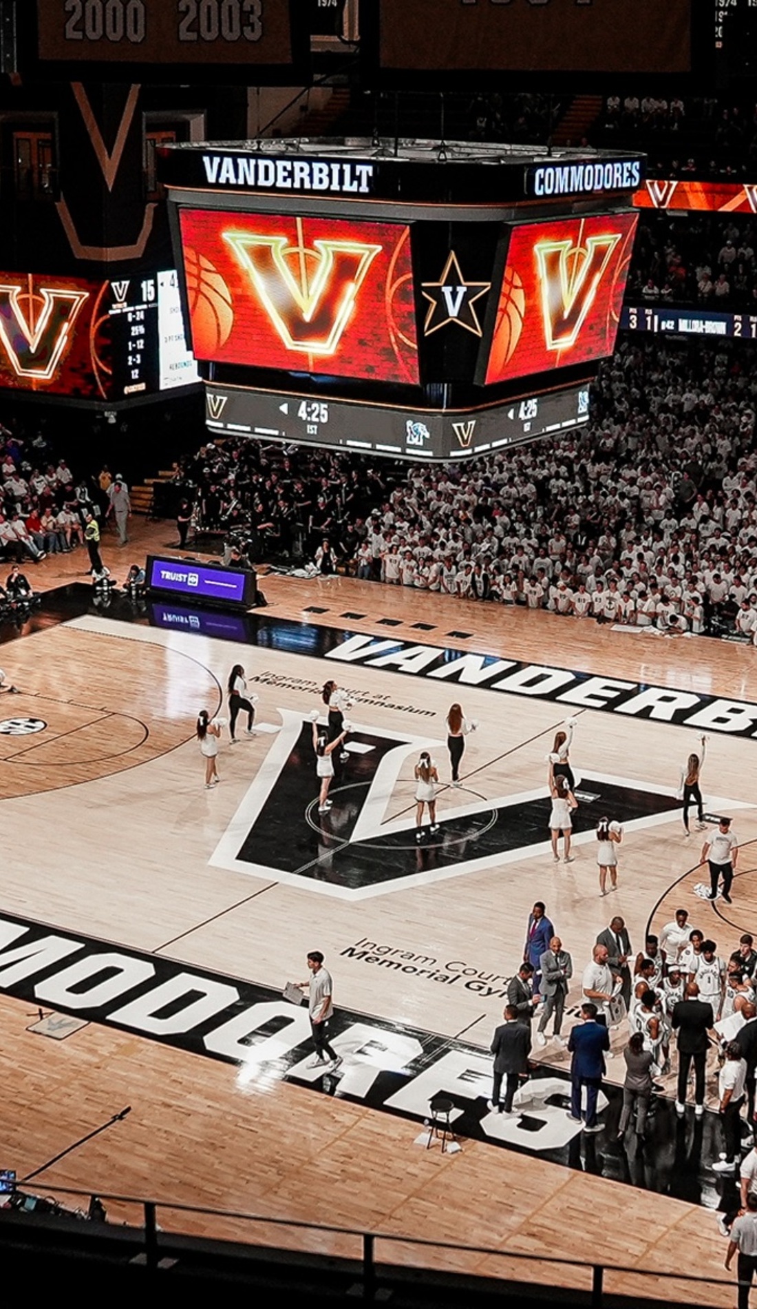 A Vanderbilt Commodores Basketball live event