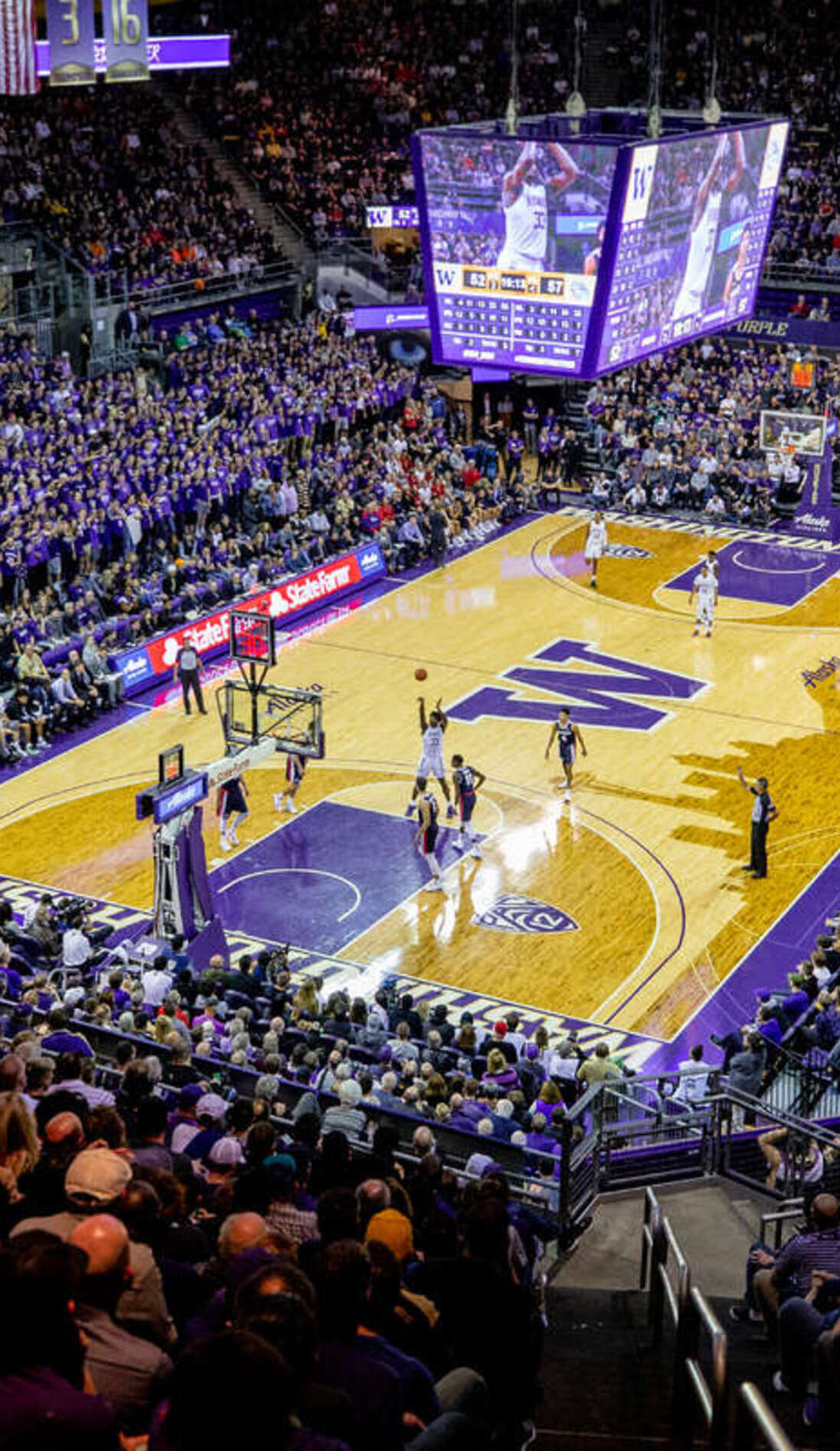 A Washington Huskies Basketball live event
