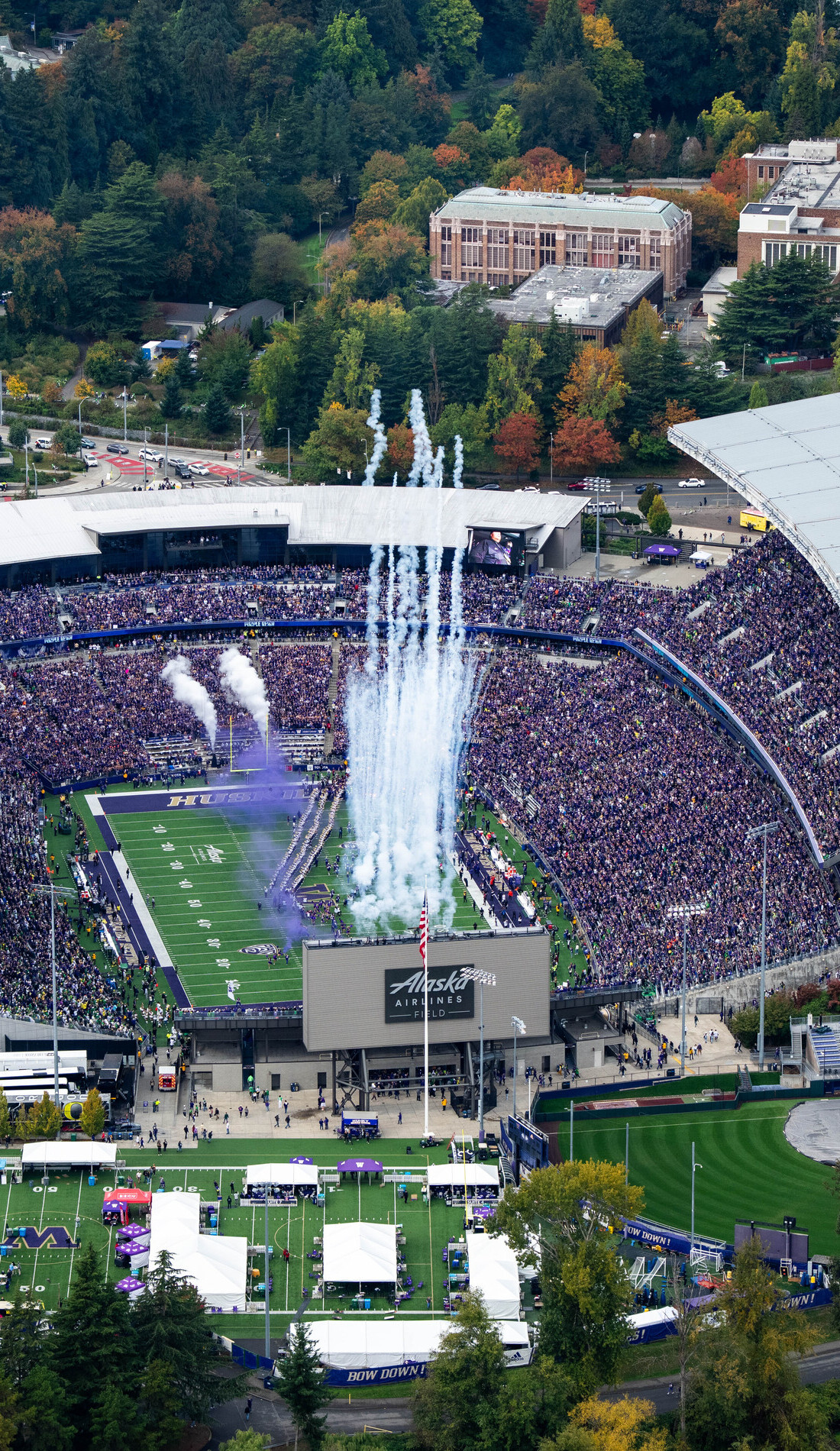 A Washington Huskies Football live event
