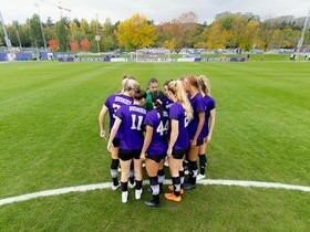 Indiana Hoosiers at Washington Huskies Womens Soccer