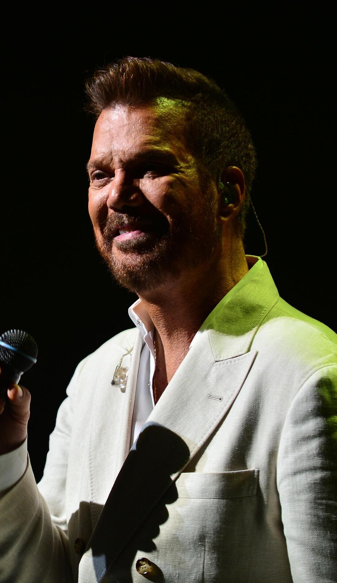 A Willy Chirino live event