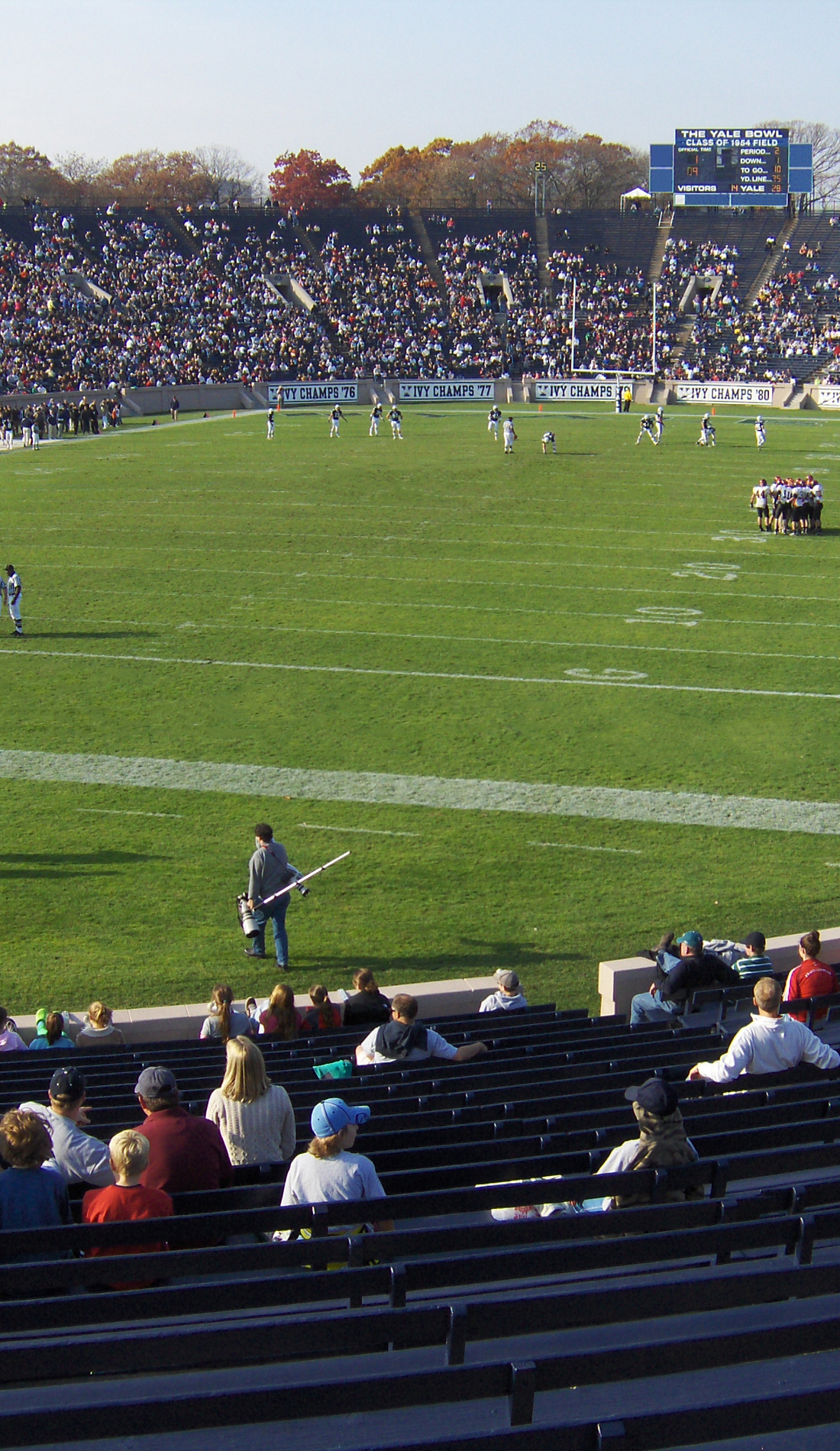 A Yale Bulldogs Football live event