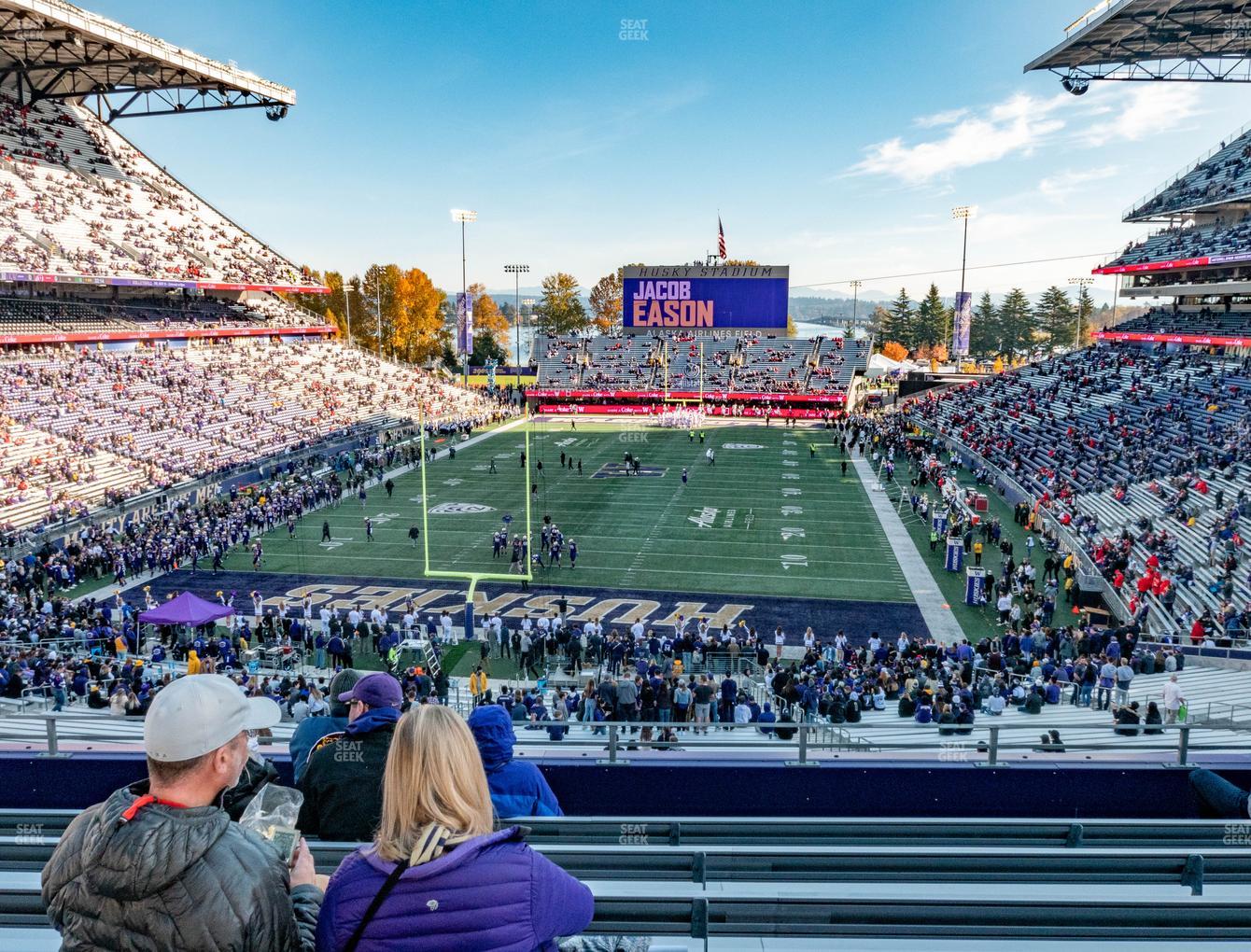 husky-stadium-section-217-seat-views-seatgeek