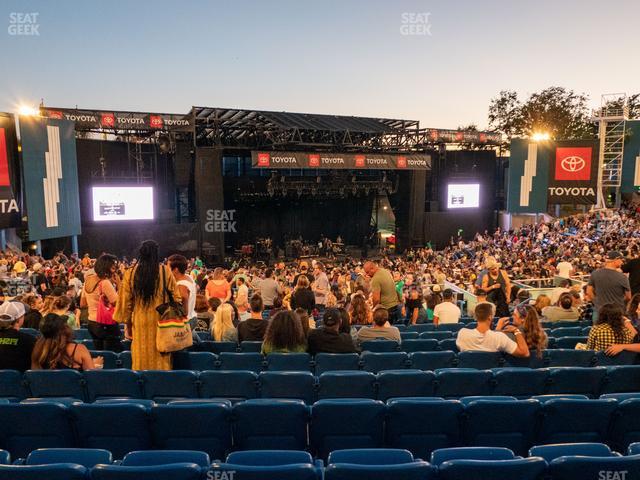 pacific-amphitheatre-seat-views-seatgeek