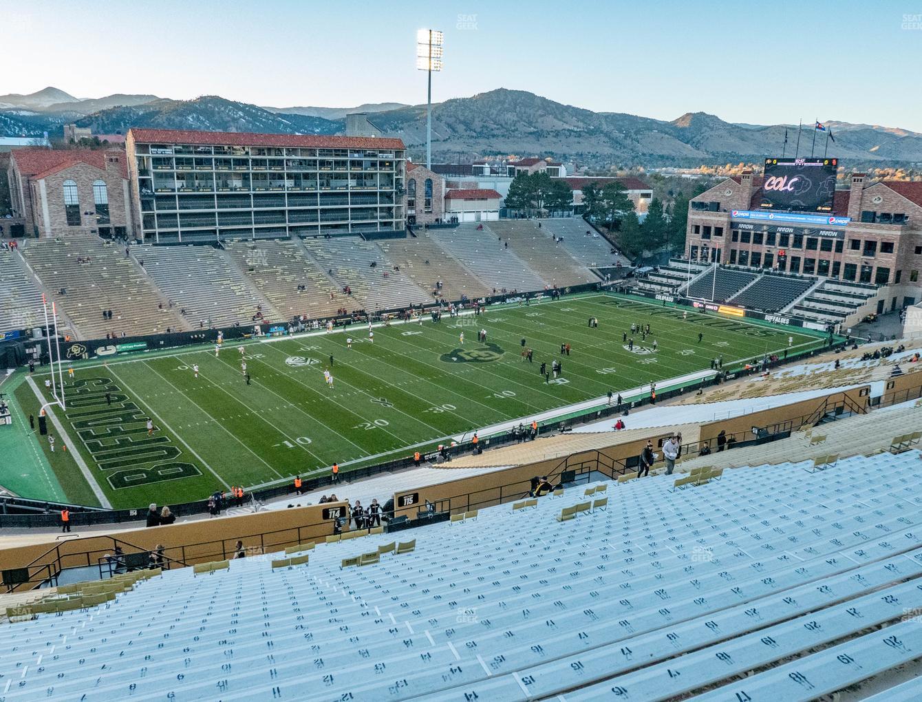 folsom-field-section-557-seat-views-seatgeek