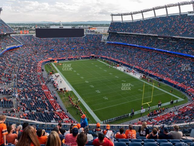 Denver Broncos vs. Kansas City Chiefs Tickets Sun, Oct 29, 2023 2:25 pm at  Empower Field At Mile High in Denver, CO